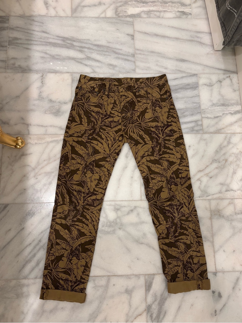 Levi's Brown Tropical Print Pants